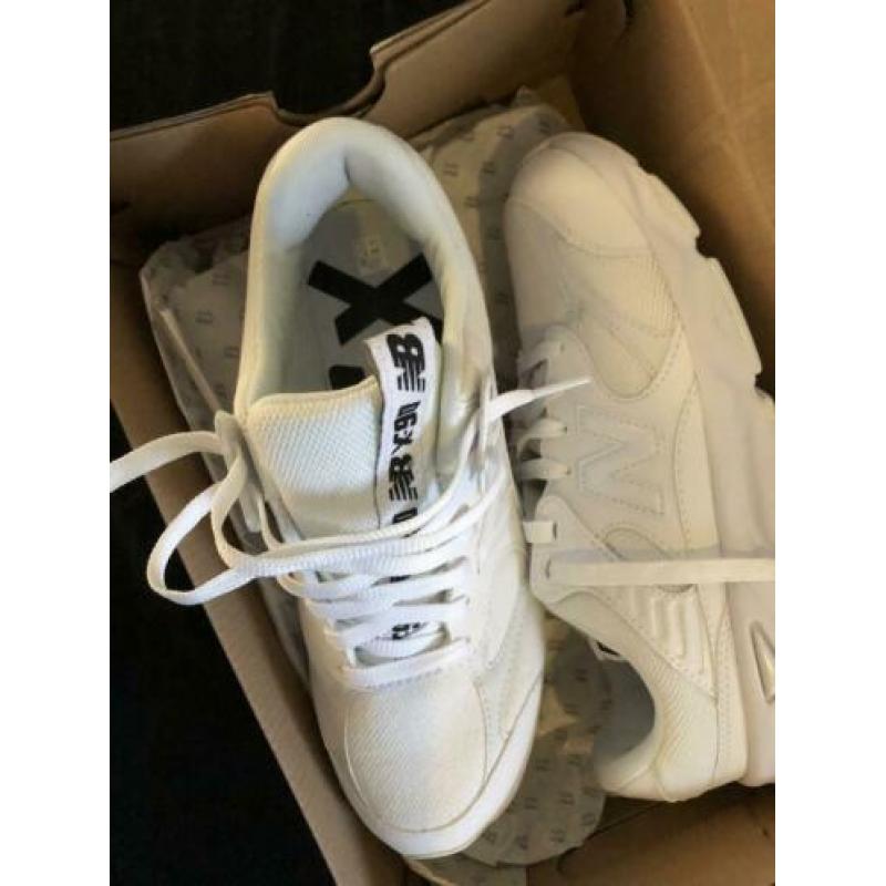 Schoenen sportschoenen sneakers wit new balance maat 40 40,5