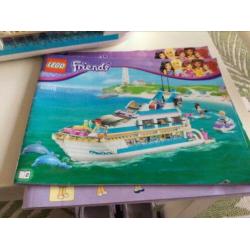 The dolphin cruiser van Lego Friends