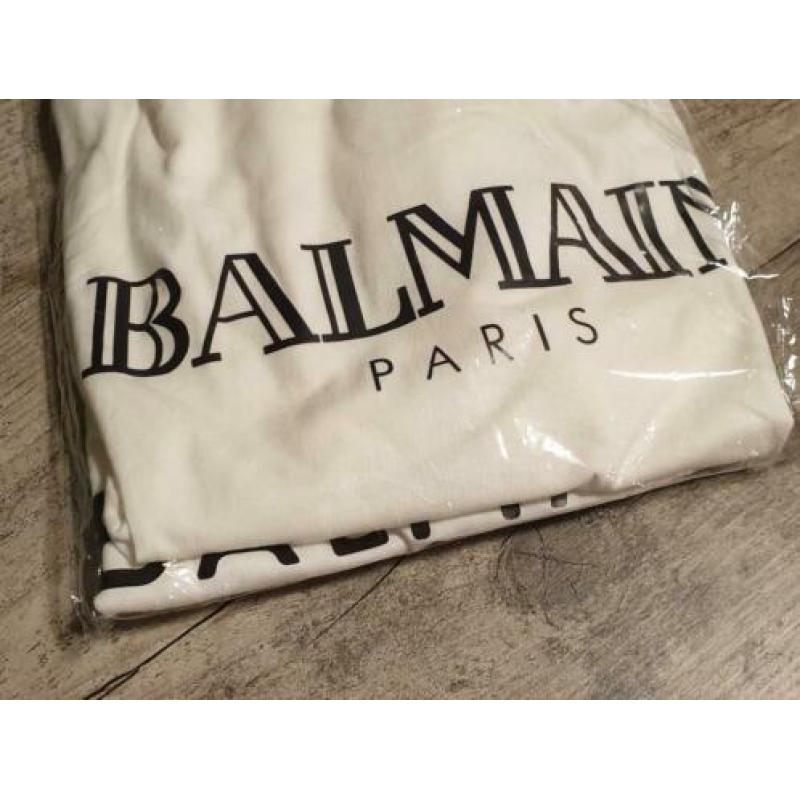 2 Witte BALMAIN T-Shirts; 100% Katoen, Maat: S (63 cm).