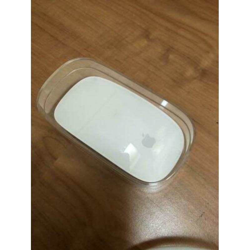 Oplader MacBook (magsafe2) ÉN Magic Mouse