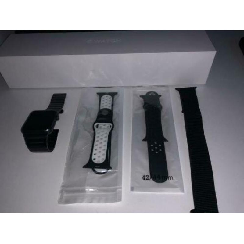 Apple watch 3 42mm met extra bandjes