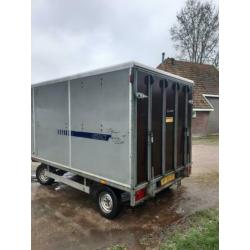 Pony trailer met koets
