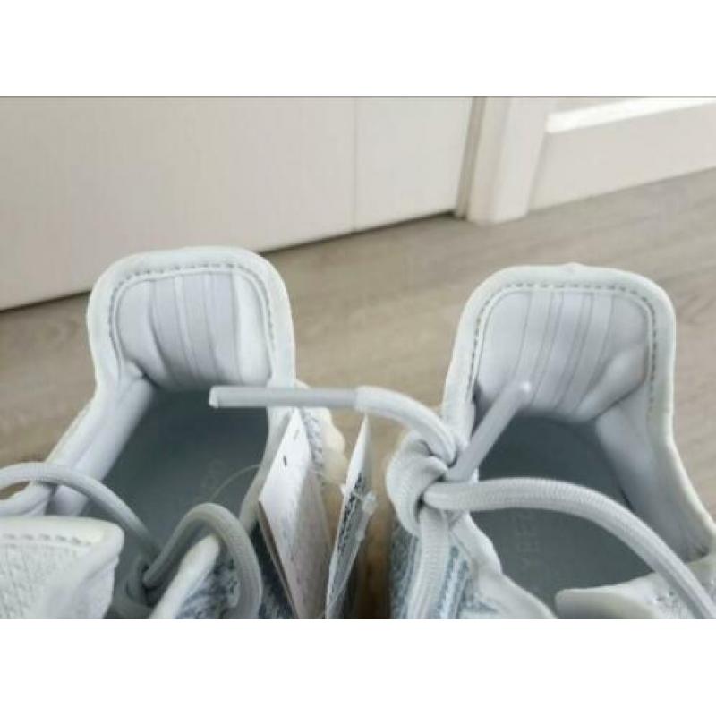 Adidas Yeezy Boost 350 V2 Cloud white