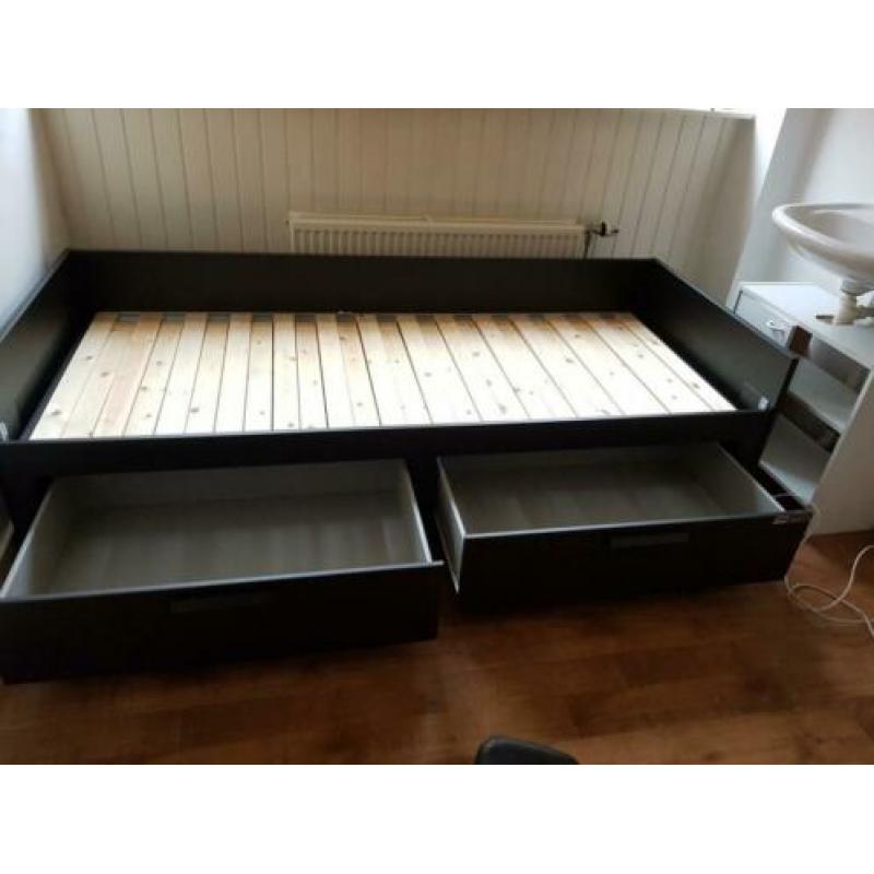 Eenpersoonsbed uitschuifbaar, zwart