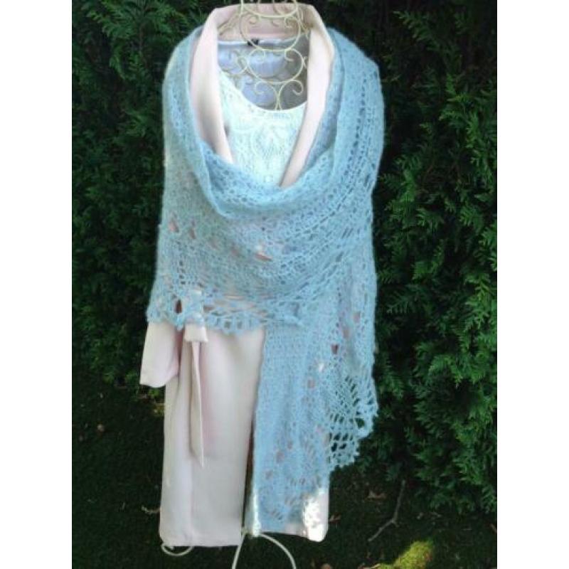 Nieuw. Handmade. Omslagdoek/stola (30%mohair) Verz incl