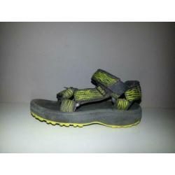Teva sandalen groen-geel maat 20