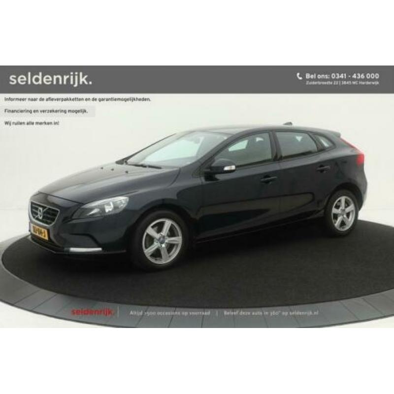 Volvo V40 2.0 D2 Momentum Business | Navigatie | Parkeersens