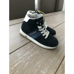 Nieuw! Tommy Hilfiger gympen/schoenen maat 29