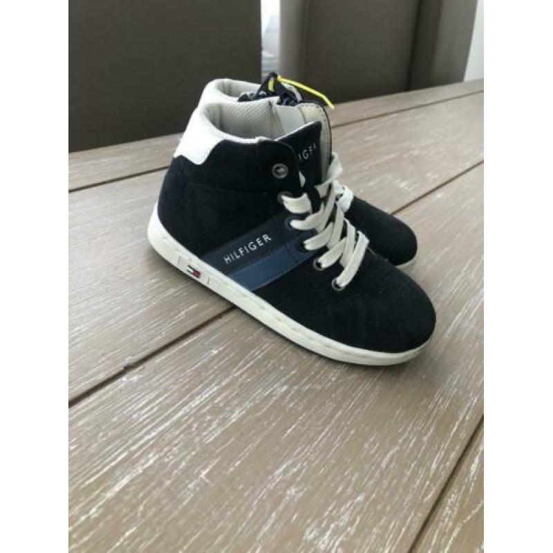 Nieuw! Tommy Hilfiger gympen/schoenen maat 29