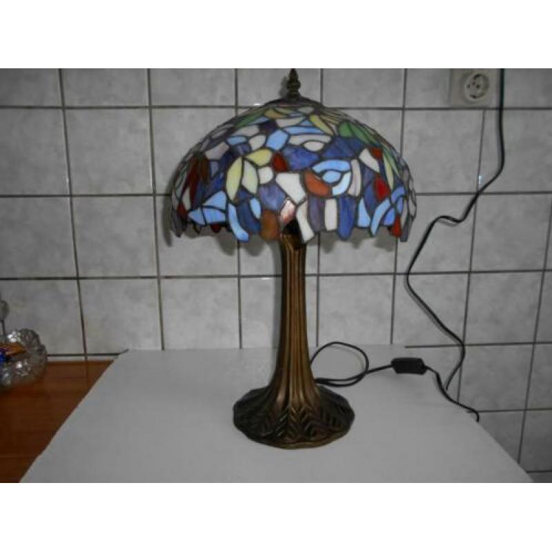 Tiffany glas tafellamp GROOT 45 hoog kap 30 breed MOOIE VOET