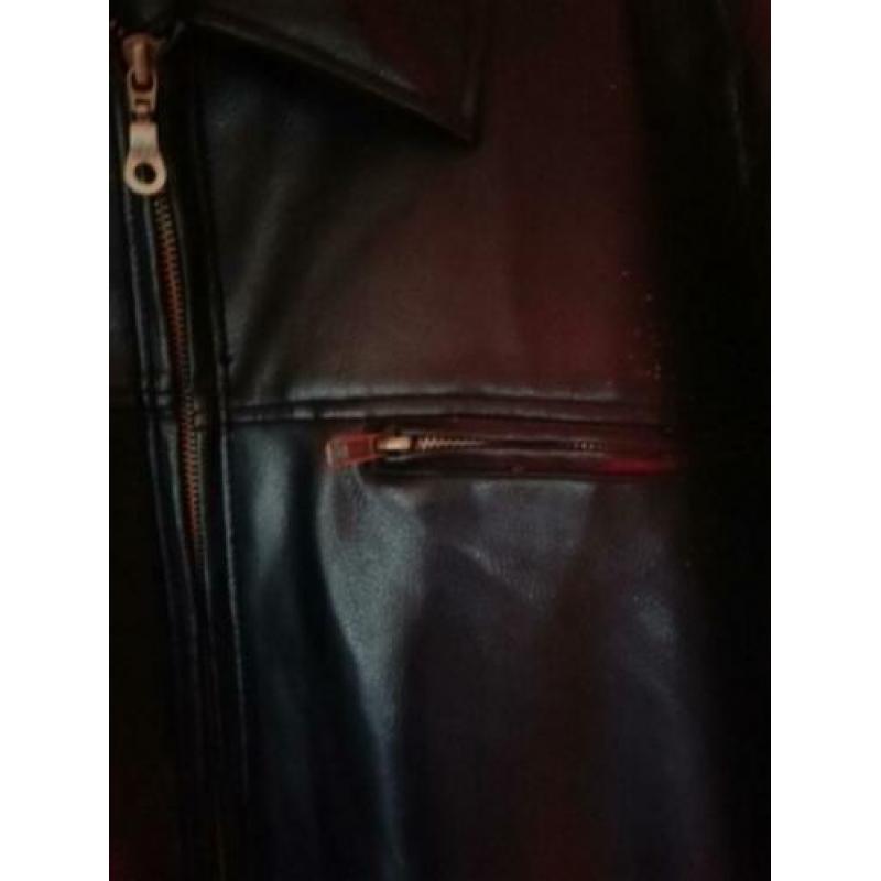 Zgan zwarte lederlook jas. hardrock/vintage/retro