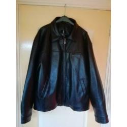 Zgan zwarte lederlook jas. hardrock/vintage/retro