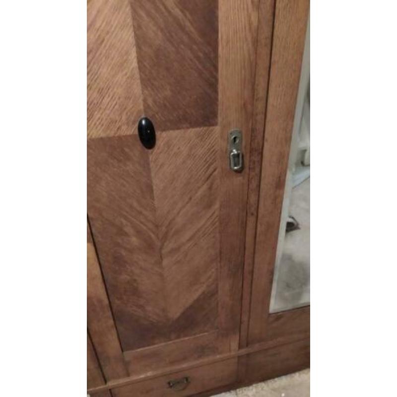 Grote Art Deco kledingkast, evt met bijpassende meubels!