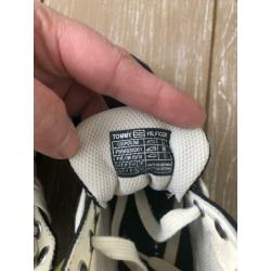 Nieuw! Tommy Hilfiger gympen/schoenen maat 29
