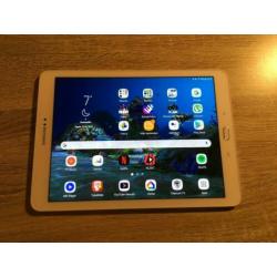 Witte samsung galaxy tab s2, 32 gb, met hoes, doos en lader