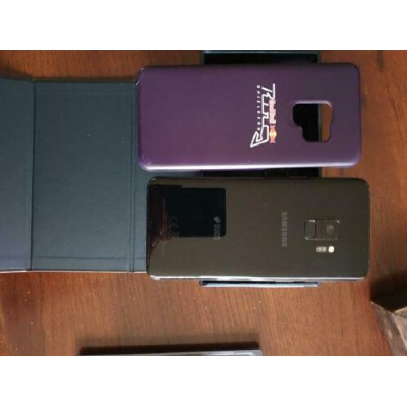 Samsung S9 black 64 GB jaar oud