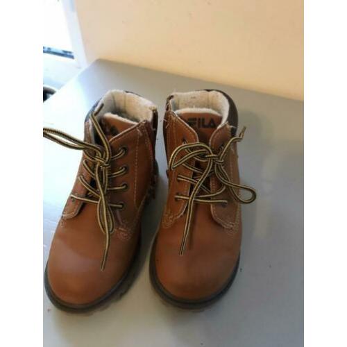 Kinderschoenen. Maat 25.