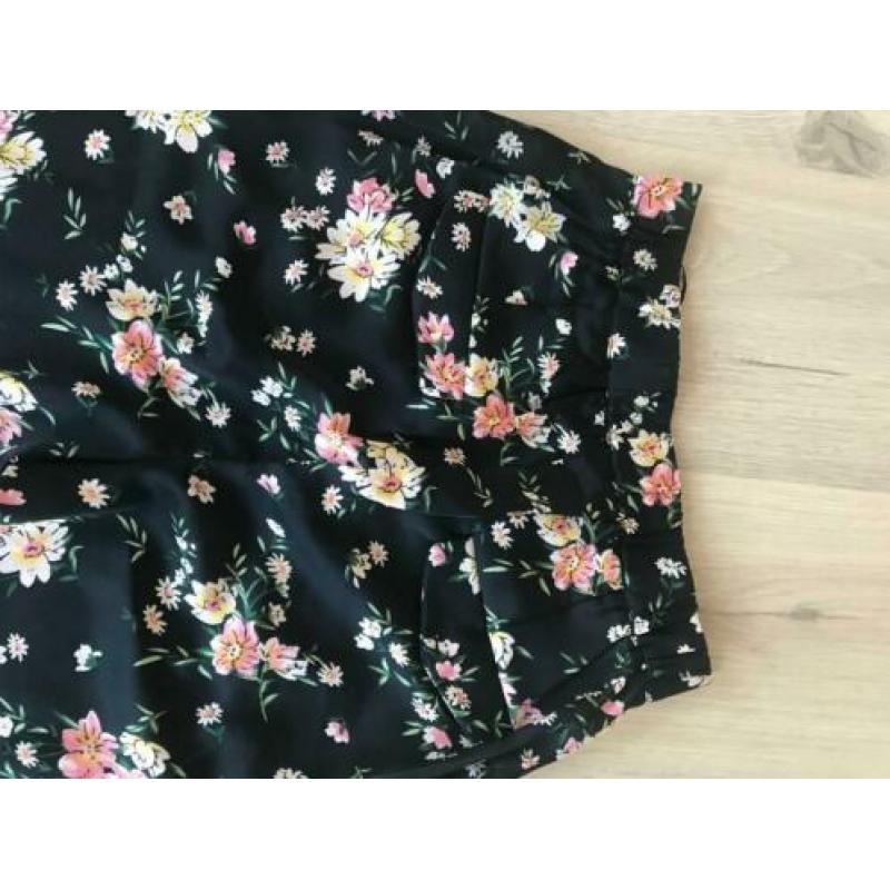 --> EIGHT’ Paris bloem pak, kleur zwart met details, maat S