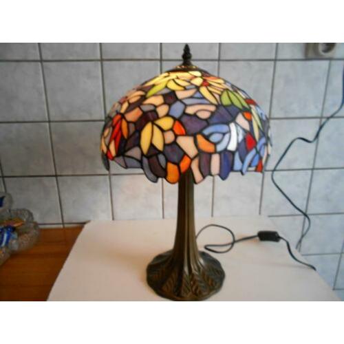 Tiffany glas tafellamp GROOT 45 hoog kap 30 breed MOOIE VOET