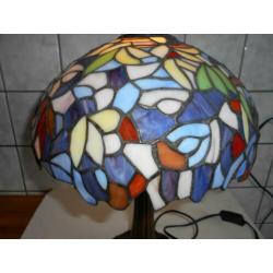 Tiffany glas tafellamp GROOT 45 hoog kap 30 breed MOOIE VOET
