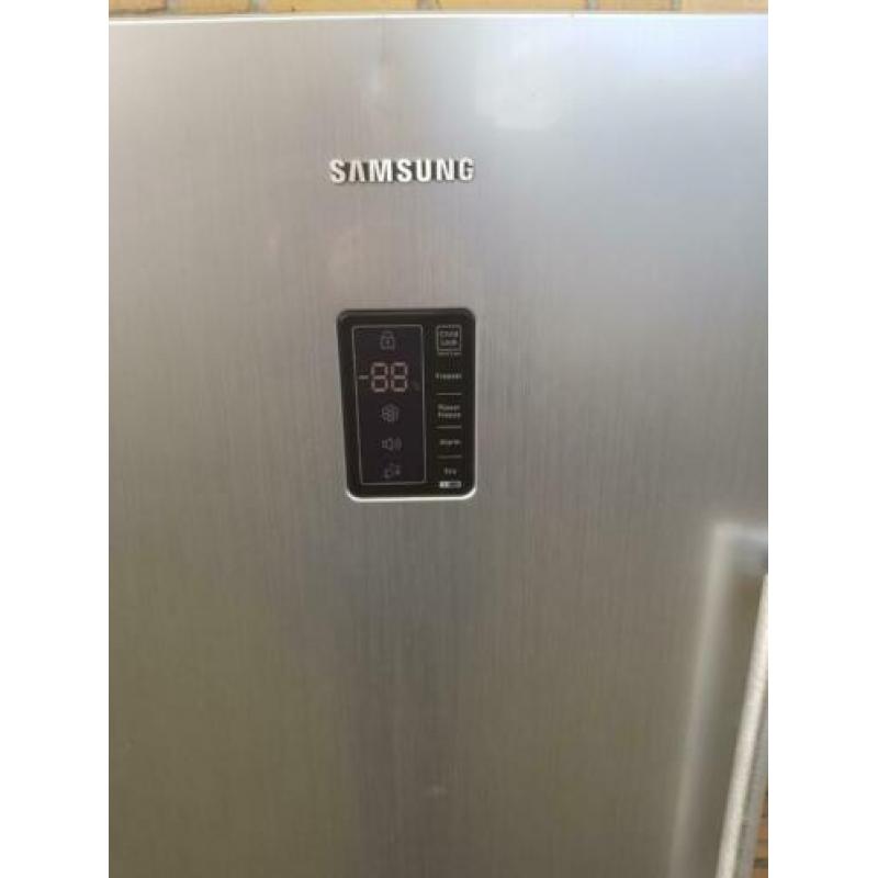 RVS Samsung vrieskast. No Frost systeem.