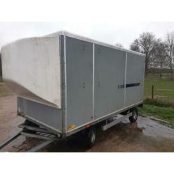 Pony trailer met koets