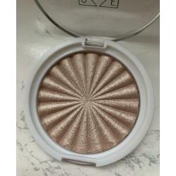 OFRA x Madison Miller - Sea Shimmer Highlighter
