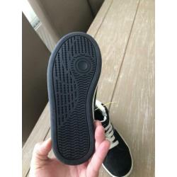 Nieuw! Tommy Hilfiger gympen/schoenen maat 29