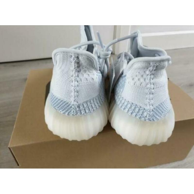 Adidas Yeezy Boost 350 V2 Cloud white