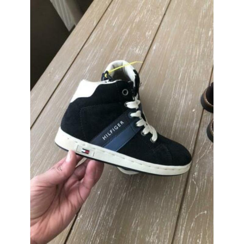 Nieuw! Tommy Hilfiger gympen/schoenen maat 29