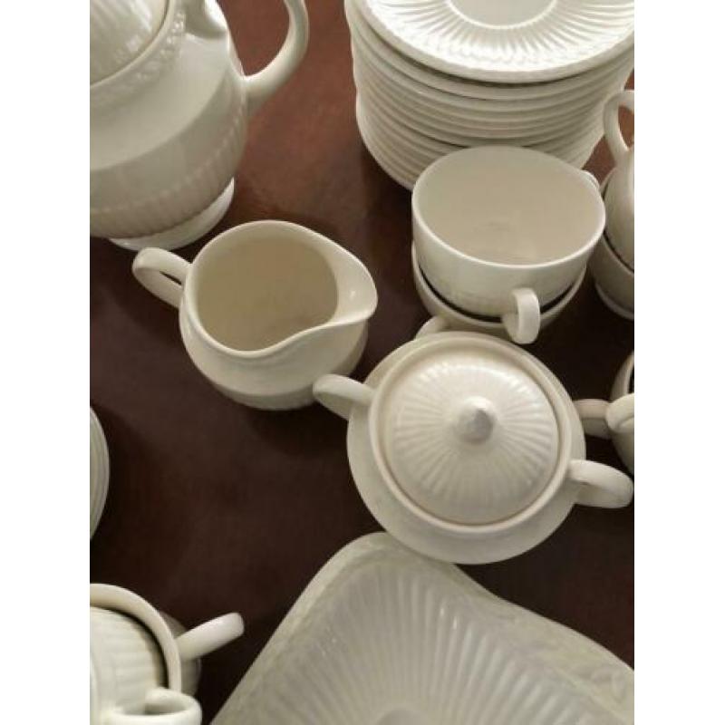 Wedgwood Edme servies in één koop