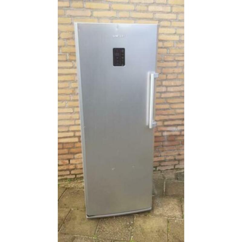 RVS Samsung vrieskast. No Frost systeem.
