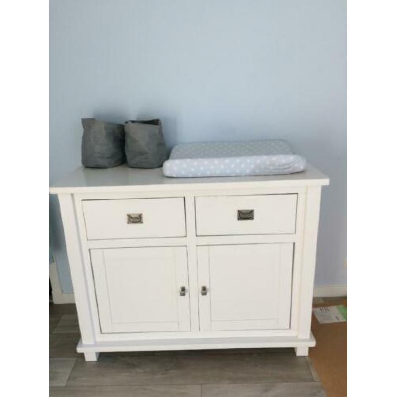 Ledikant en commode Timgro
