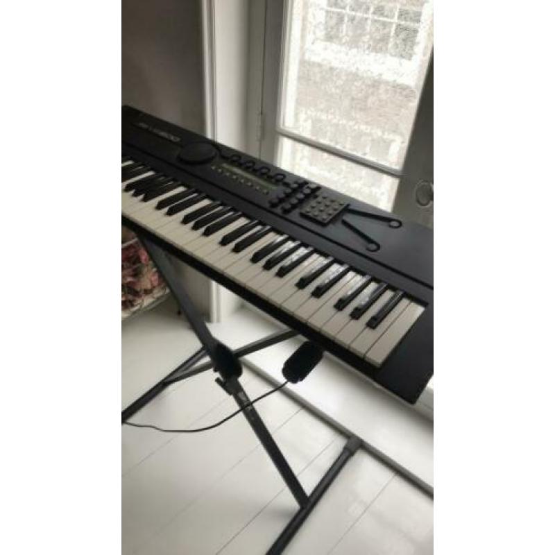 Yamaha YS200 met standaart