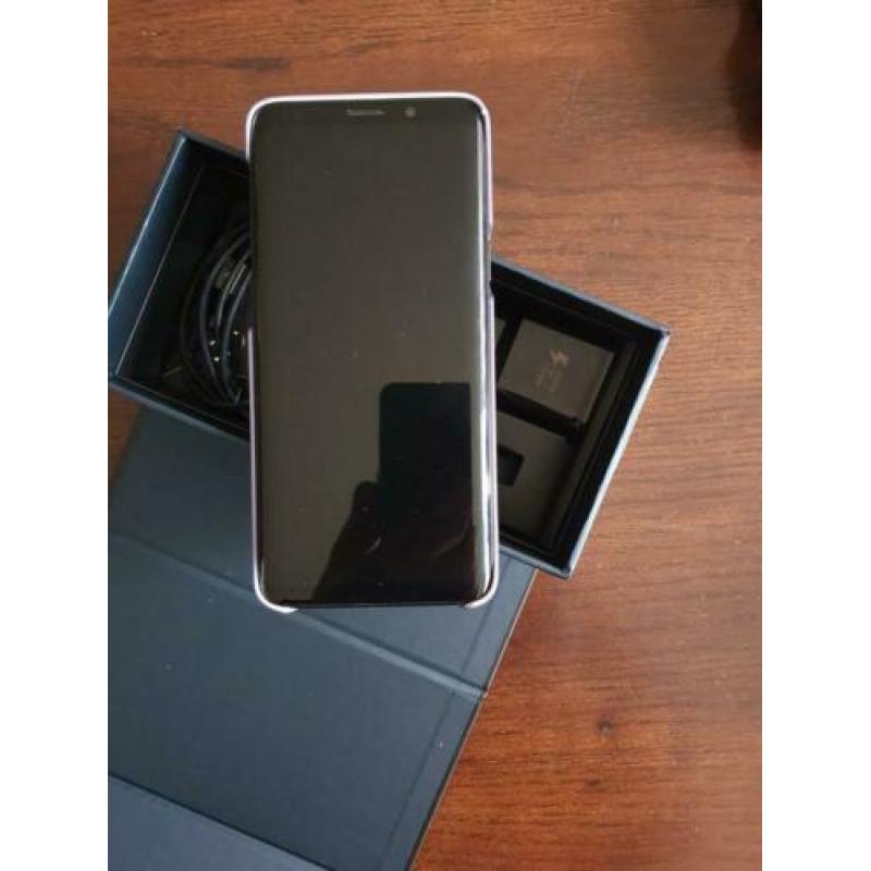 Samsung S9 black 64 GB jaar oud