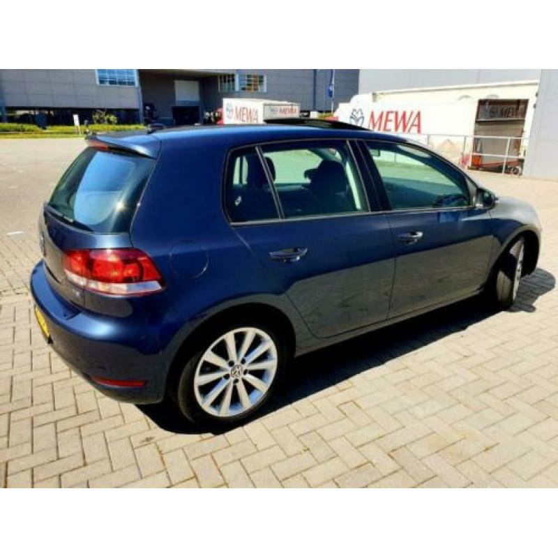Golf 2.0TDI~DSG~DYNAUDIO~DAKJE~KEYLESS~XENON~STOELVERW~ALARM