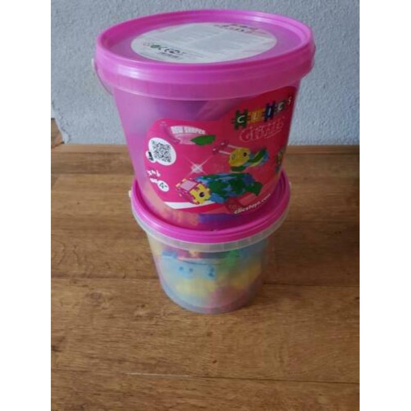 Glitter Clics 280 Delig met assen,wieltjes en dakjes