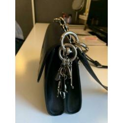 Guess tas