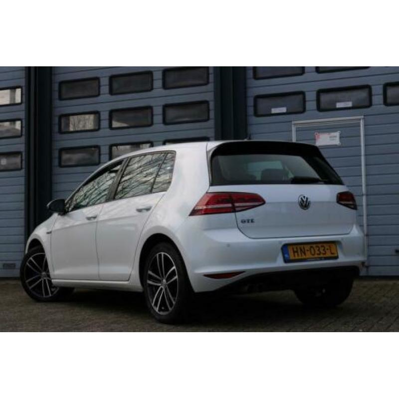 Volkswagen Golf 1.4 TSI GTE Navi Led DAB+ Parlemoer wit Lmv