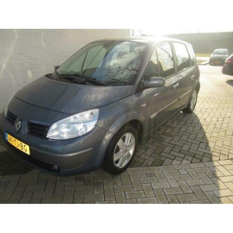 Renault Scénic 1.6-16V Privilège Luxe