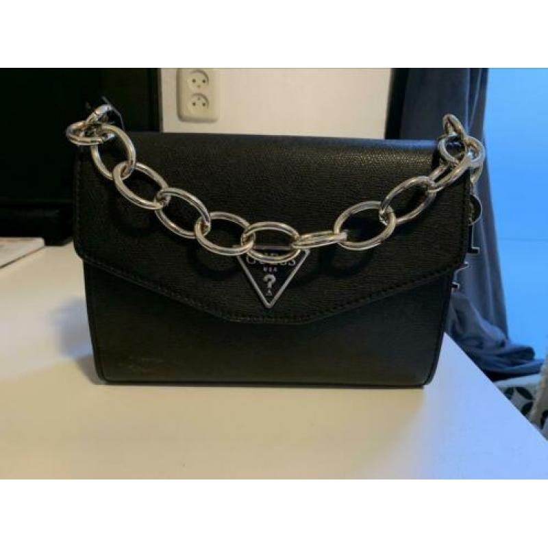 Guess tas