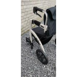 Rollz Motion - Rollator én rolstoel in één met tas