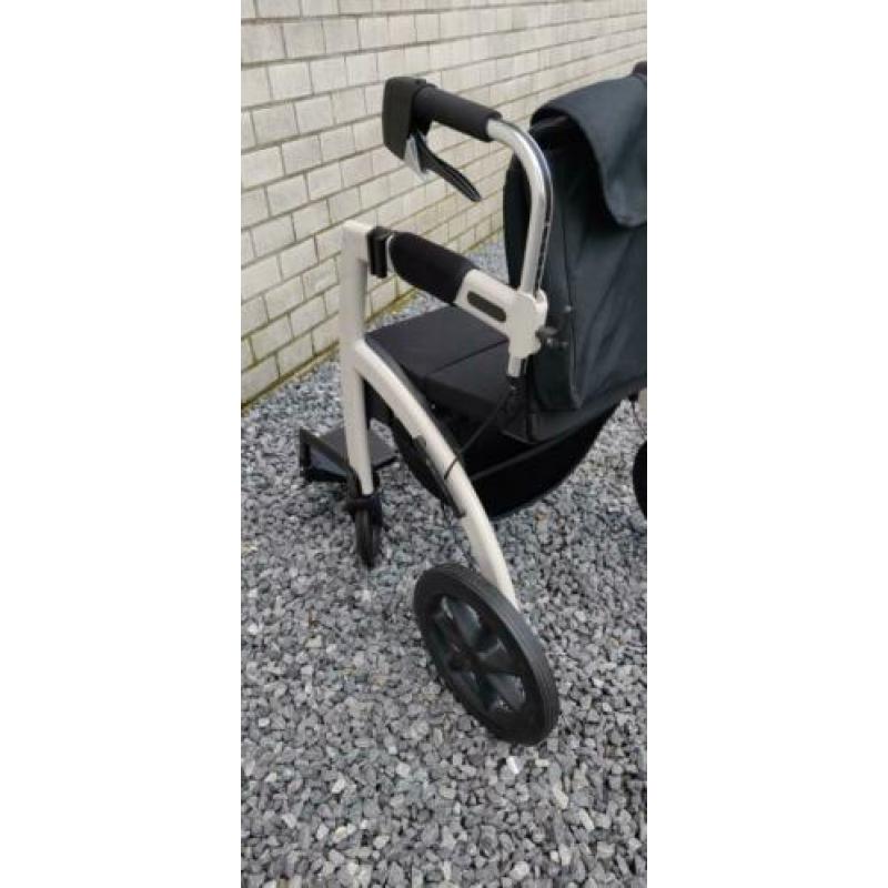 Rollz Motion - Rollator én rolstoel in één met tas