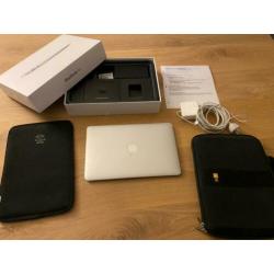 MacBook Air 11-inch, 11.6 inch mid 2013 128 GB SSD