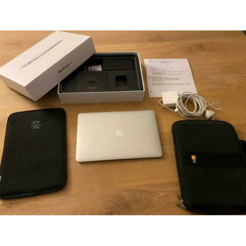 MacBook Air 11-inch, 11.6 inch mid 2013 128 GB SSD
