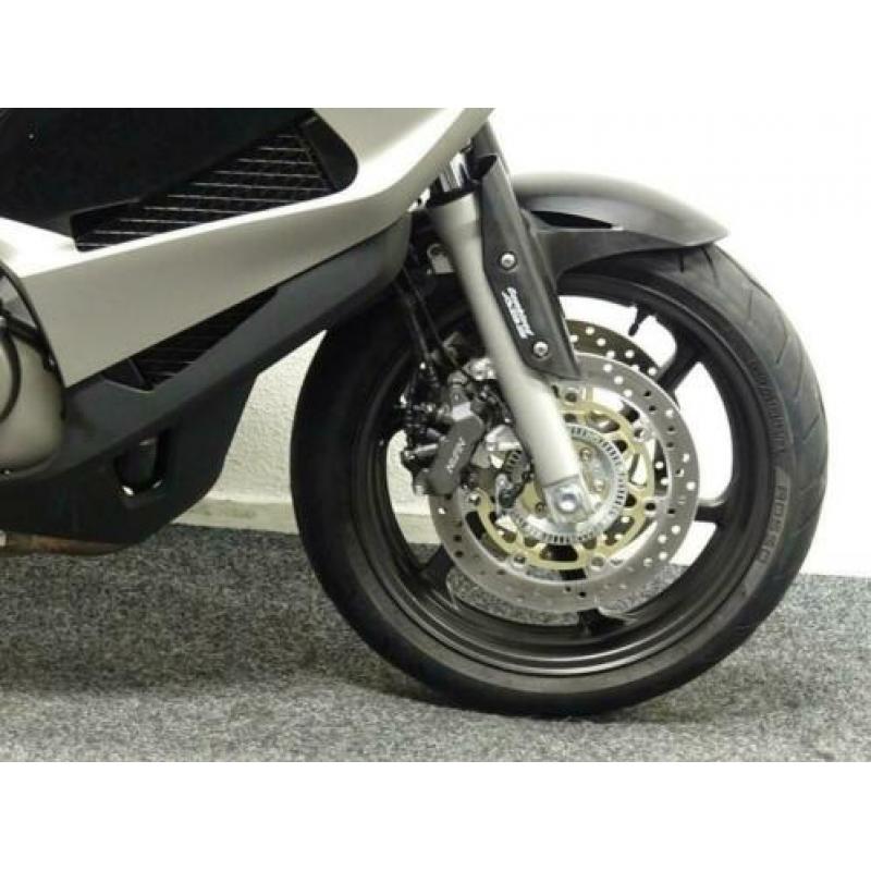 Strakke Honda VFR800X ABS Crossrunner (bj 2011)