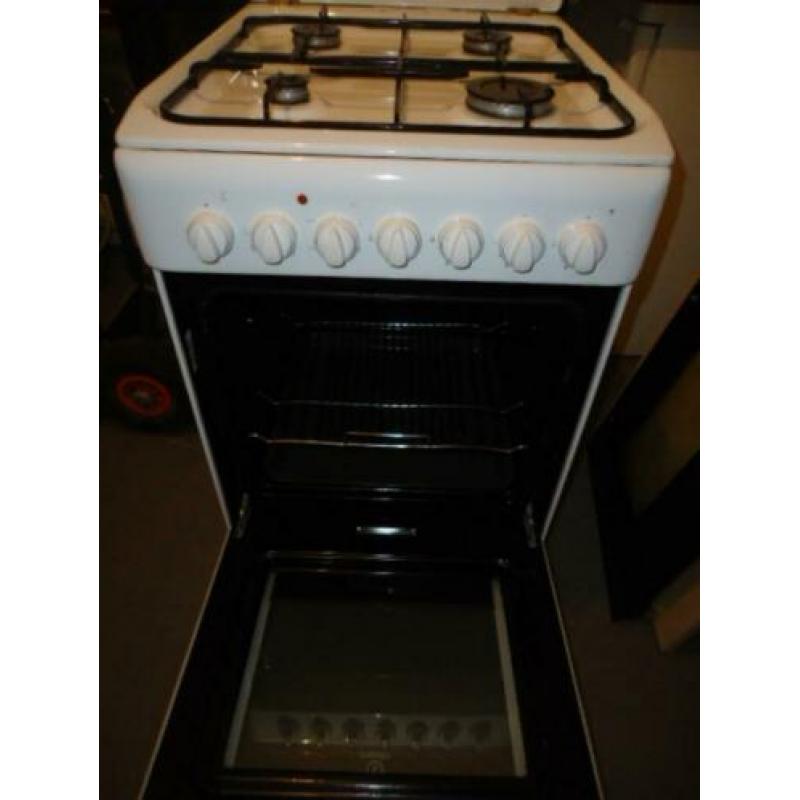 100%goed werknd smal model Indesit gasfornuis met grill oven