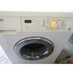 mooie en goede miele zes kilo inhoud met mini wasje 125 euro
