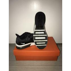 Nike Air Max Sequent 3 maat 40