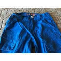 Korte broek blauw maat 122